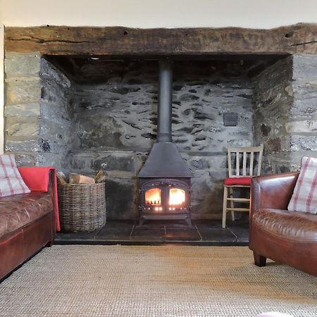 Cefn Bach Villa Capel Garmon Bagian luar foto