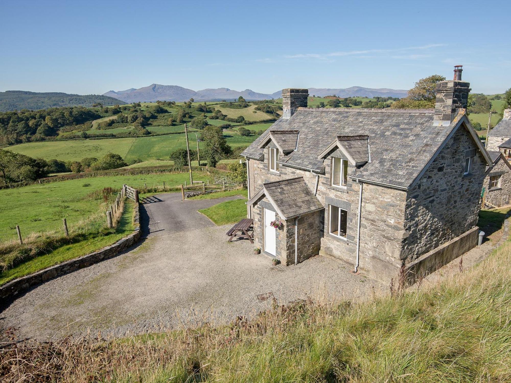 Cefn Bach Villa Capel Garmon Bagian luar foto